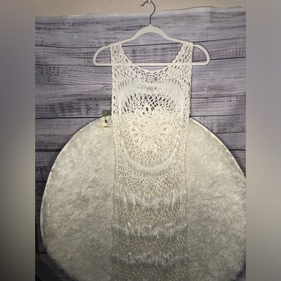 VENUS White Crochet Sleeveless Coverup Dress NWOT M/L - Picture 3 of 16